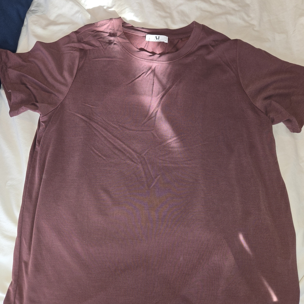 Amelia James Short Sleeve Tee in Mauve